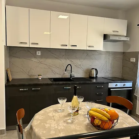 Branko Apartment *