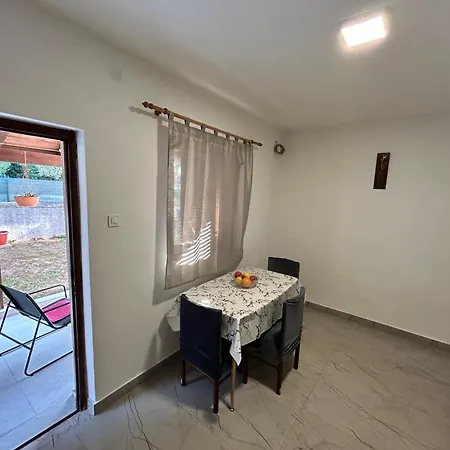 Apartment Branko Banjole